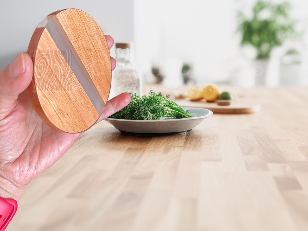 Posavasos de madera y resina