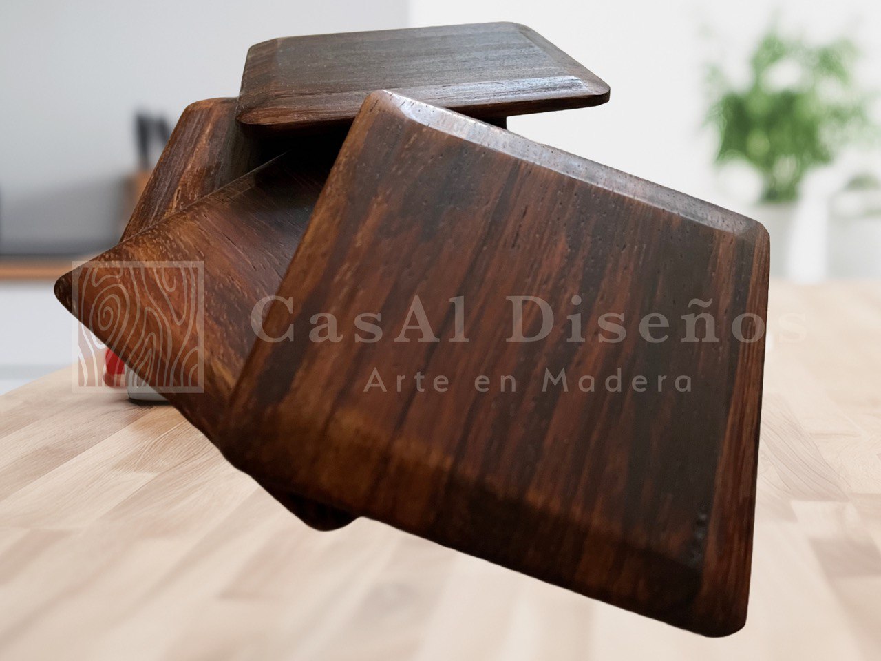 Portavasos de madera de parota