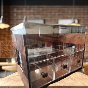 Panera rústica de madera y acrílico